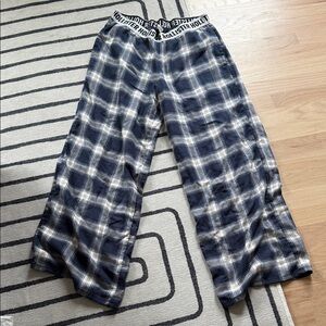 Hollister Navy and White Plaid Pants